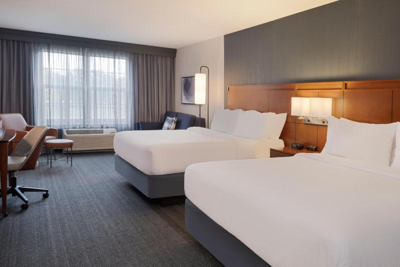 Hotel Courtyard By Marriott Columbus 3*